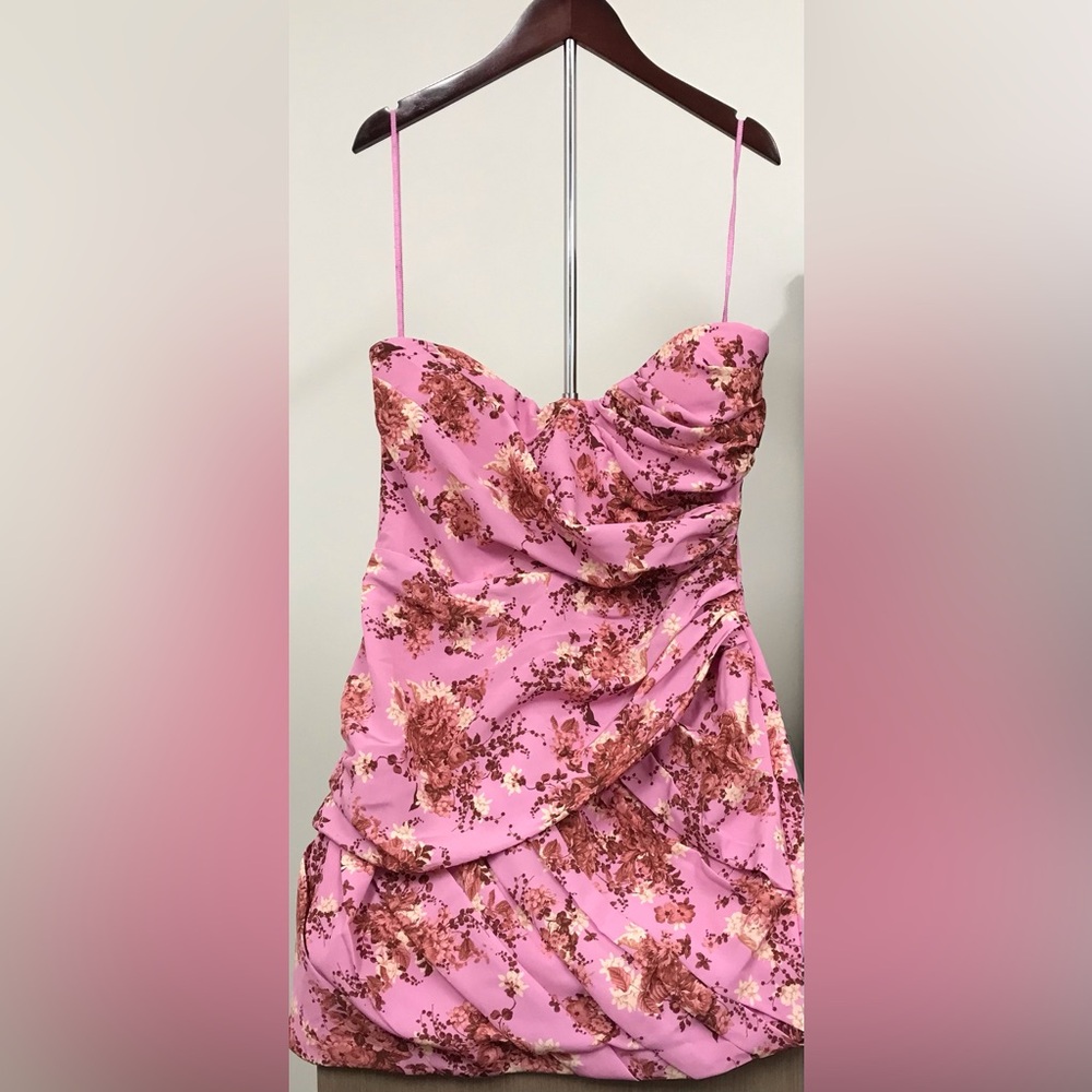 Woman’s Bloom Floral Mini-Strapless Dress